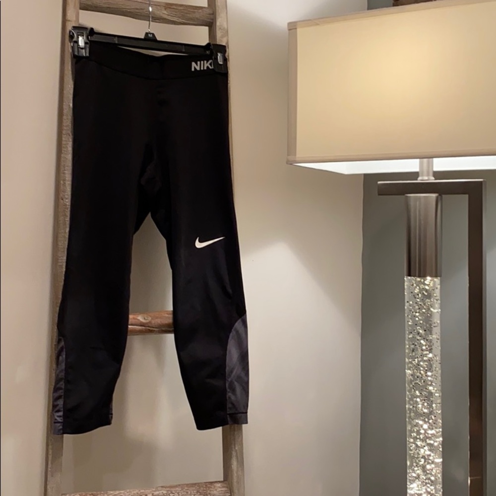 NIKE PRO LEGGINGS
